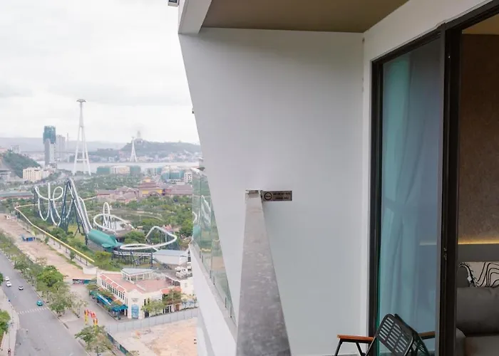Apartment Modern Balcony Near Sun World - The Ha Long